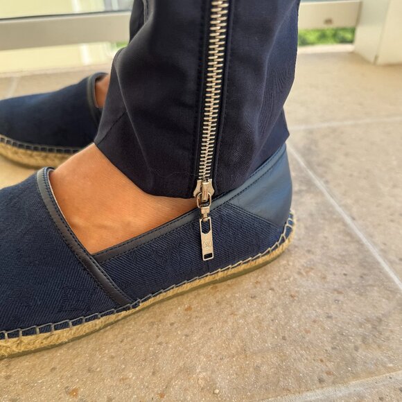 Louis Vuitton Authentic Pants Dark Blue M/40 Women - Picture 6 of 16